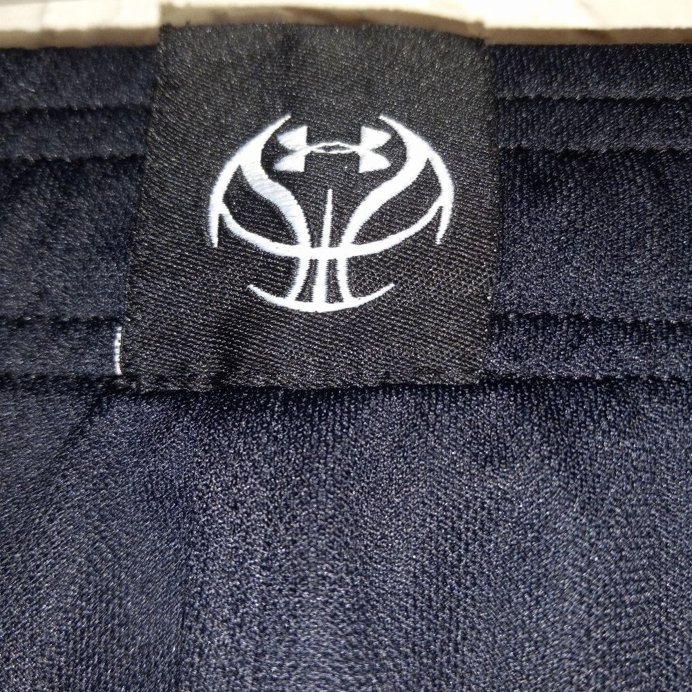 Under Armour Youth Large Loose Fit Shorts - Picture 4 of 5